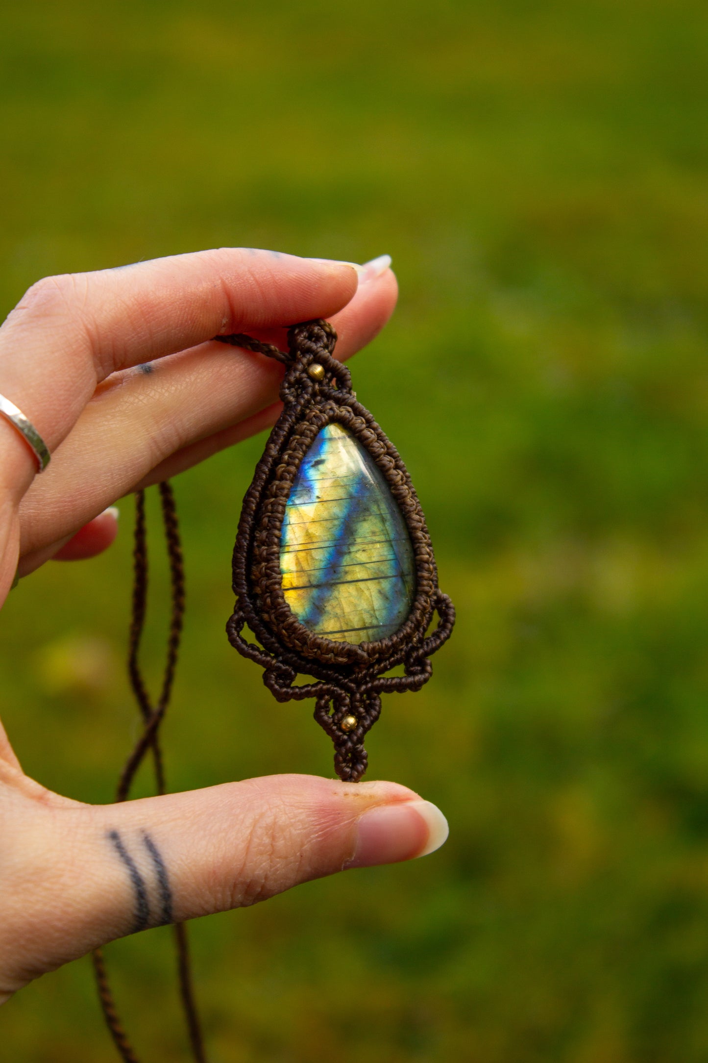 Labradorite • macrame necklace
