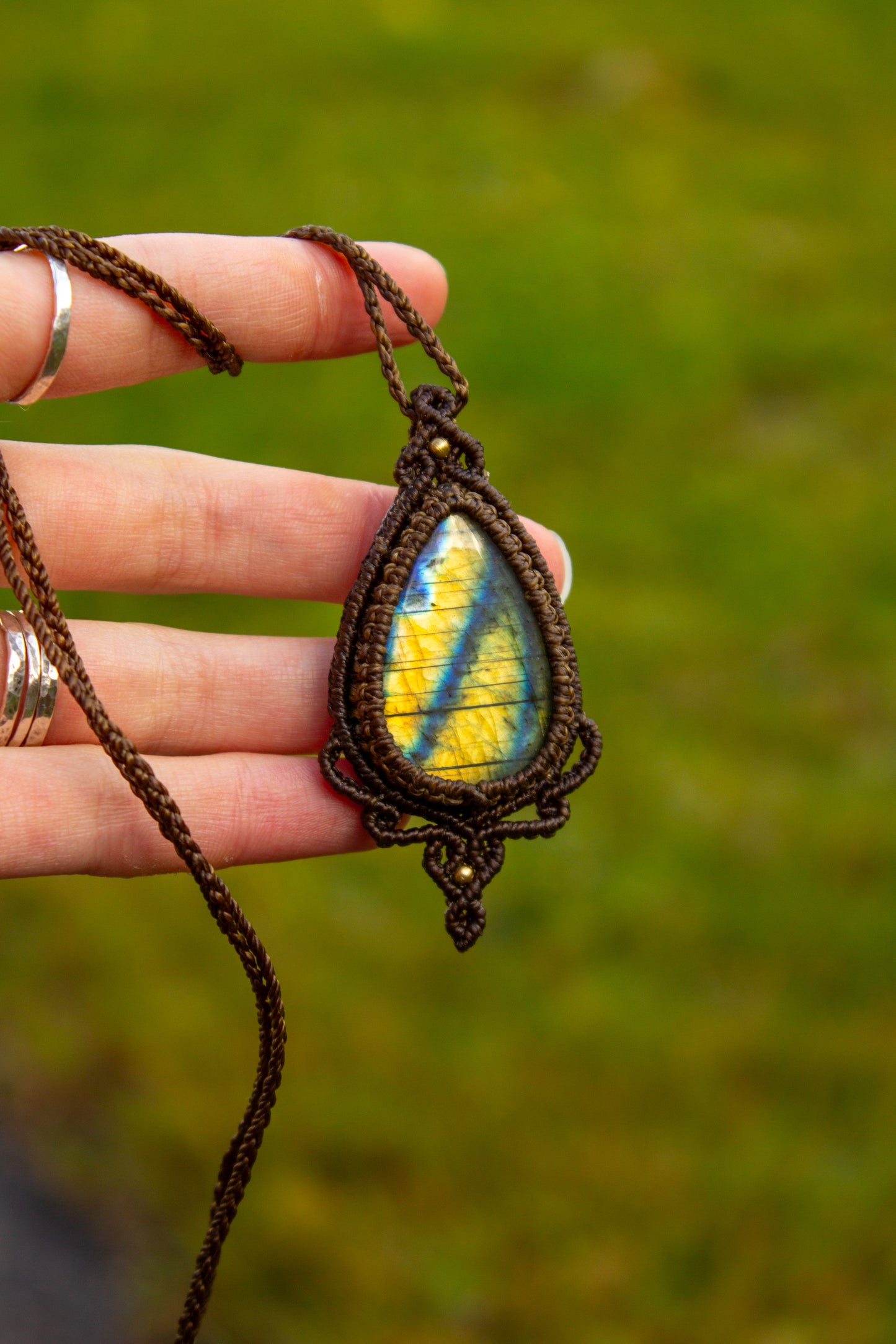 Labradorite • macrame necklace
