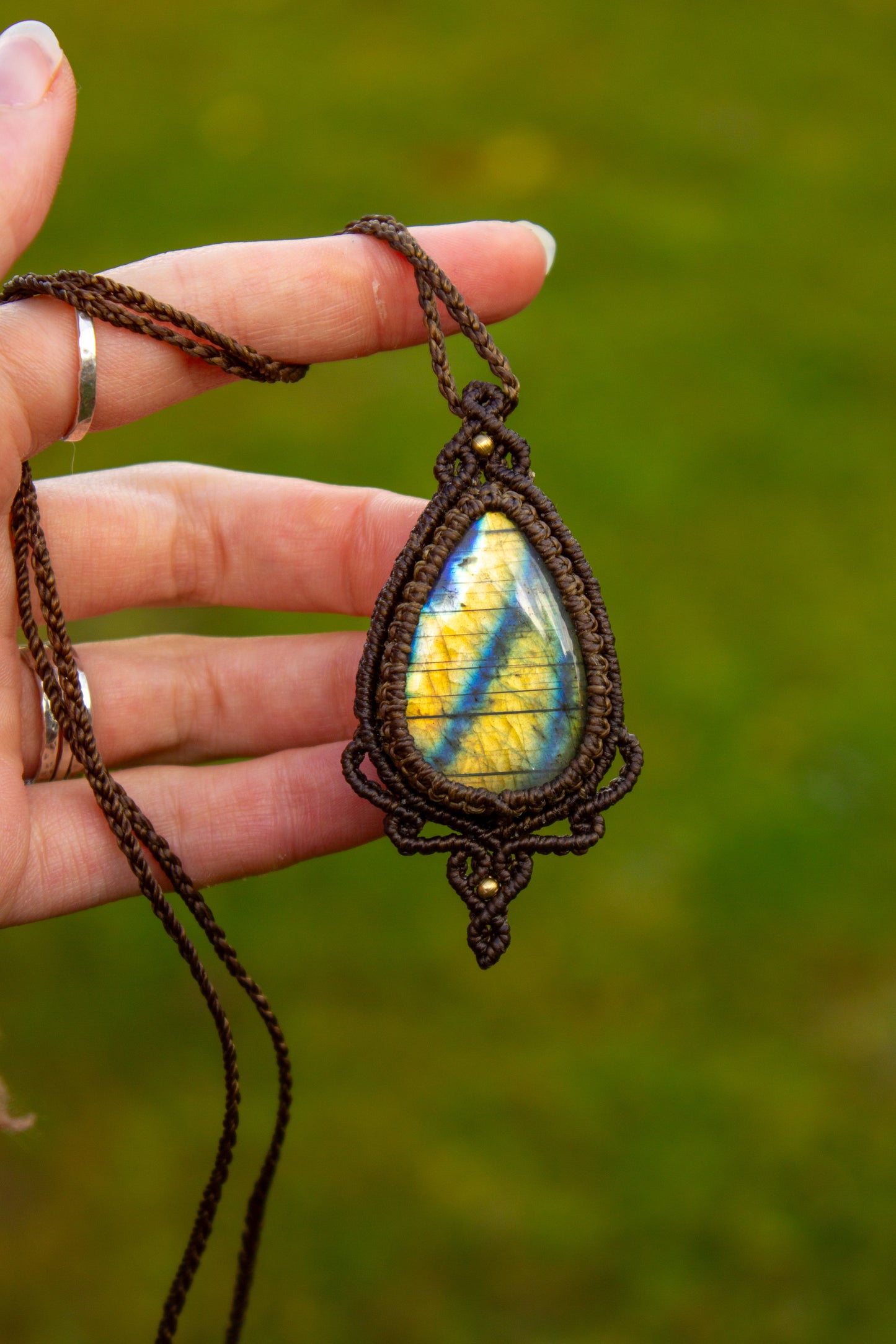 Labradorite • macrame necklace