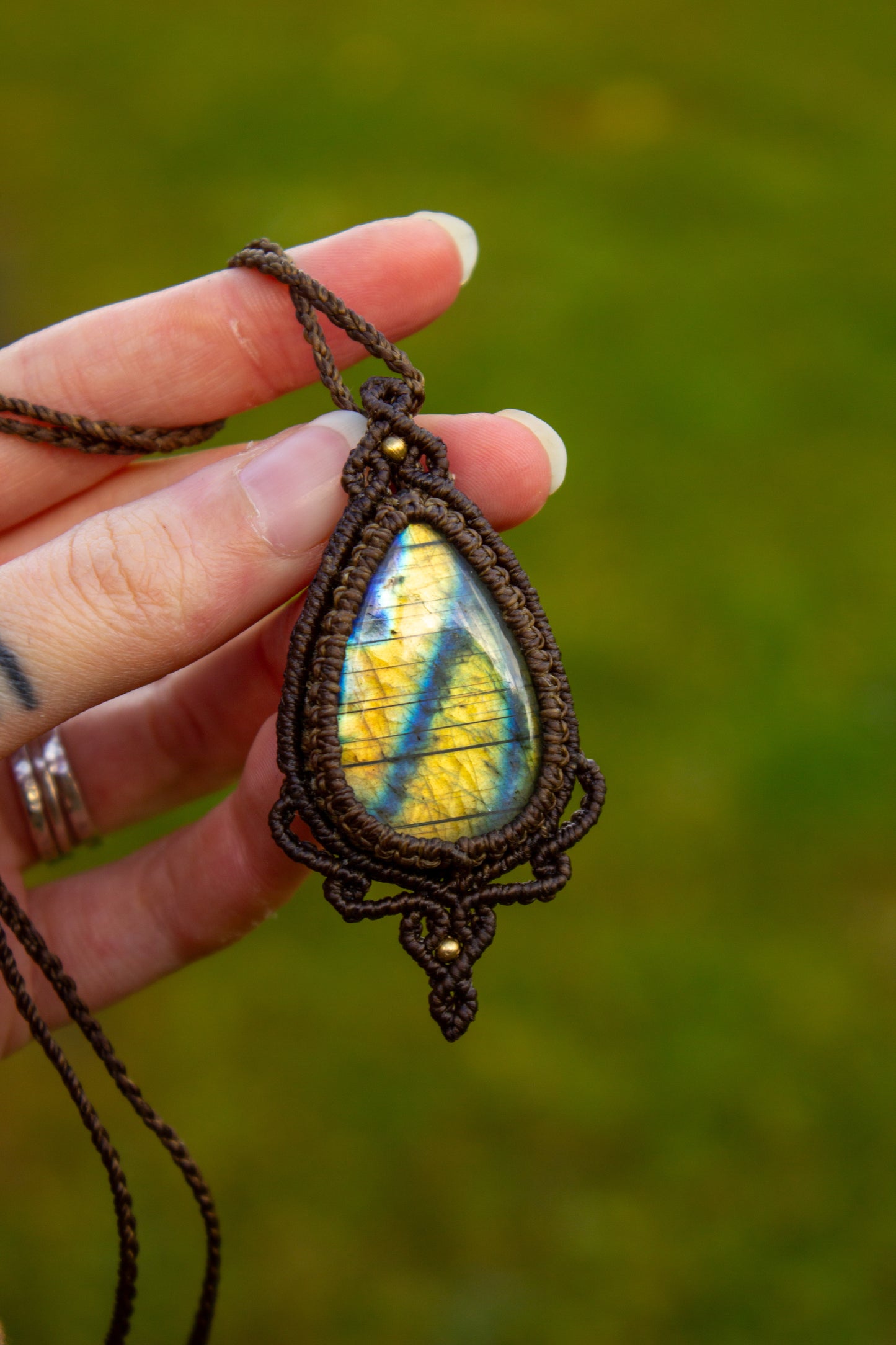 Labradorite • macrame necklace