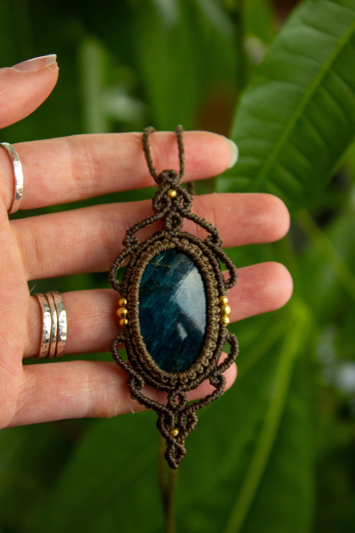 Apatite • macrame necklace