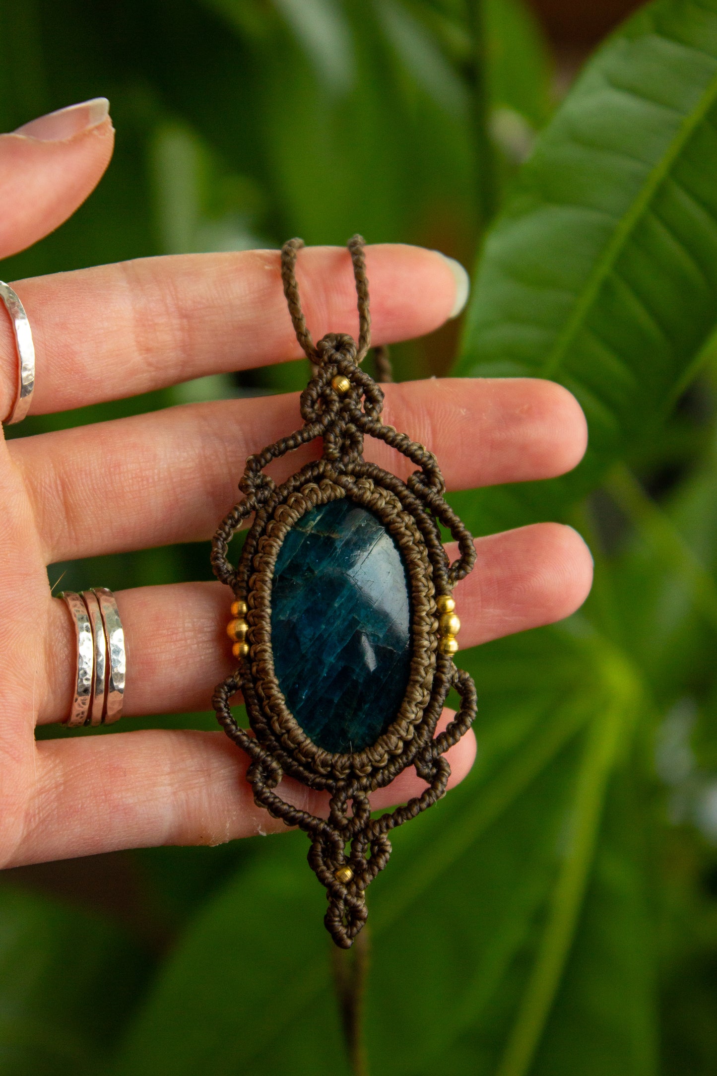 Apatite • macrame necklace