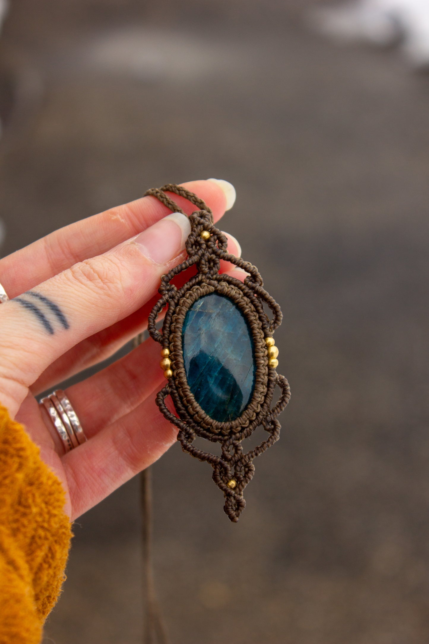 Apatite • macrame necklace