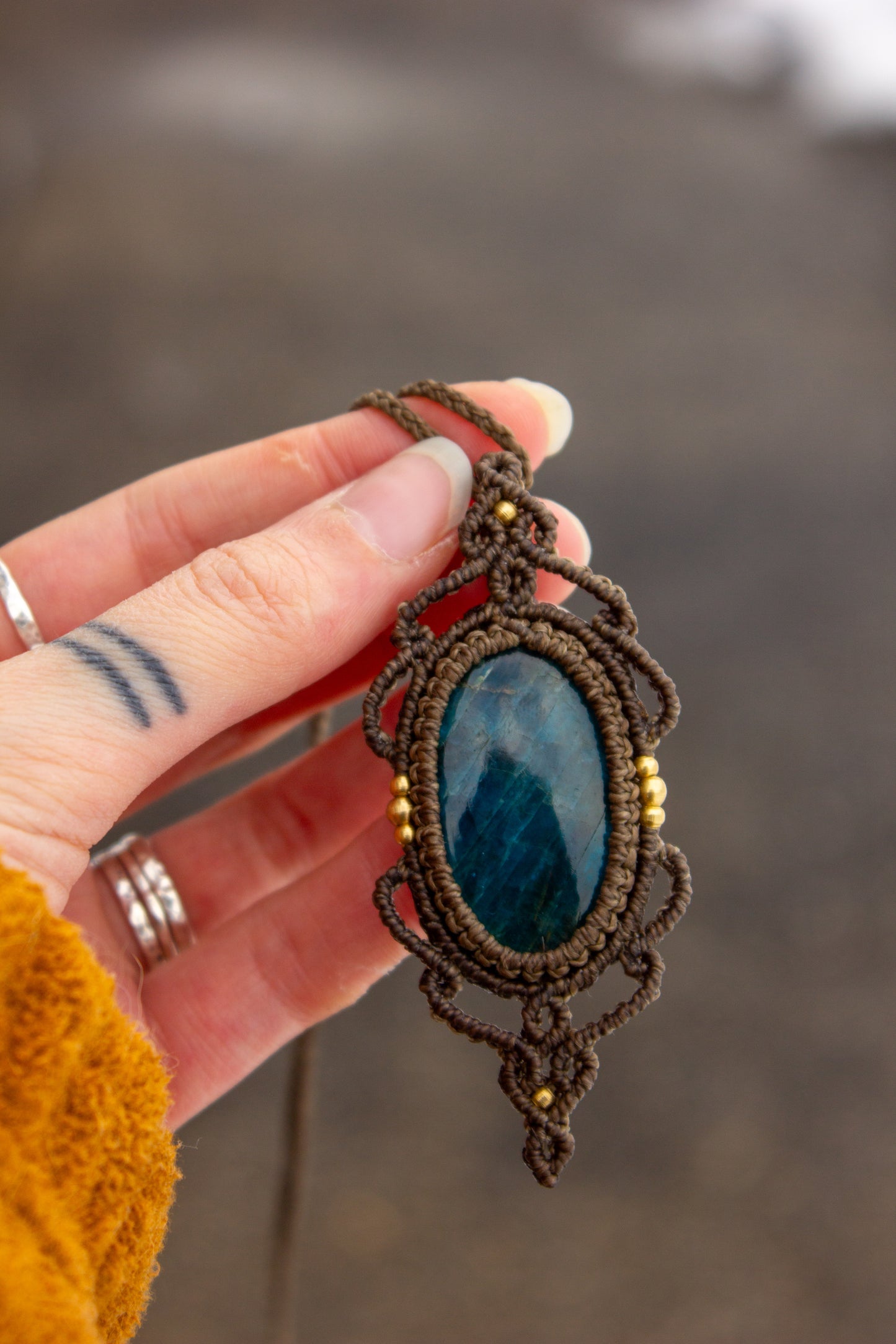Apatite • macrame necklace