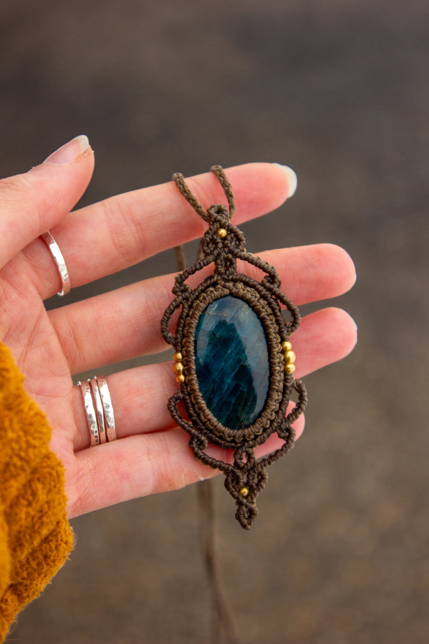 Apatite • macrame necklace