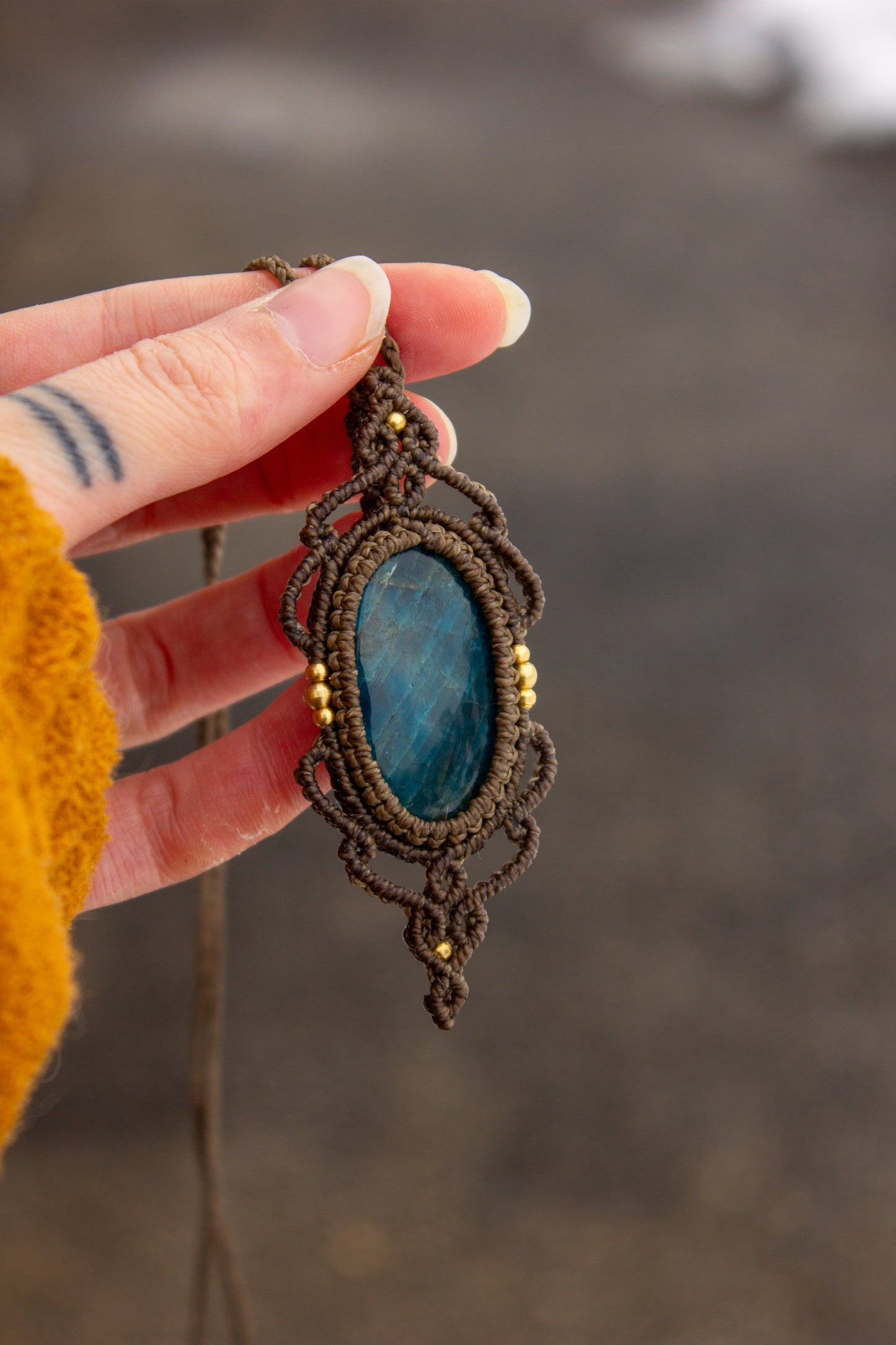 Apatite • macrame necklace