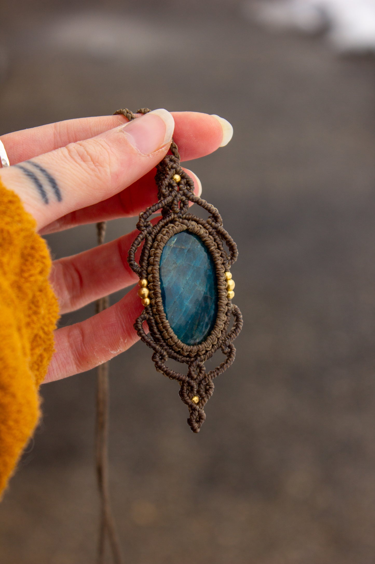 Apatite • macrame necklace