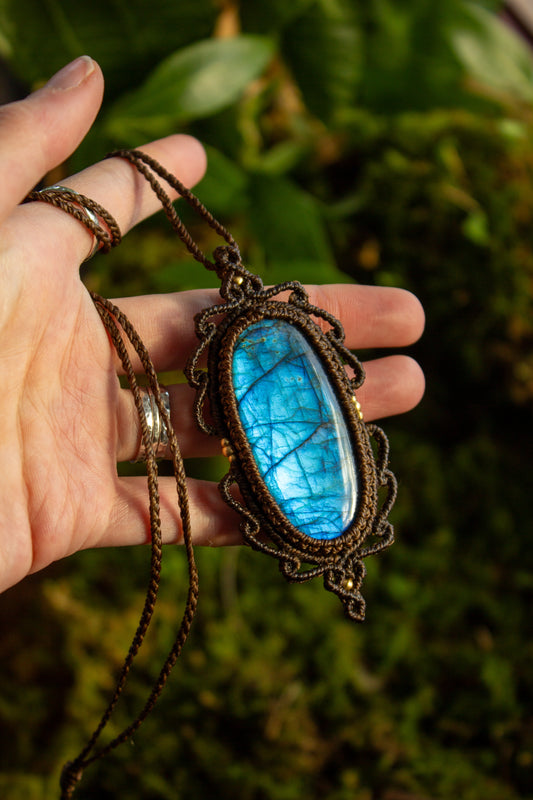 Labradorite • macrame necklace
