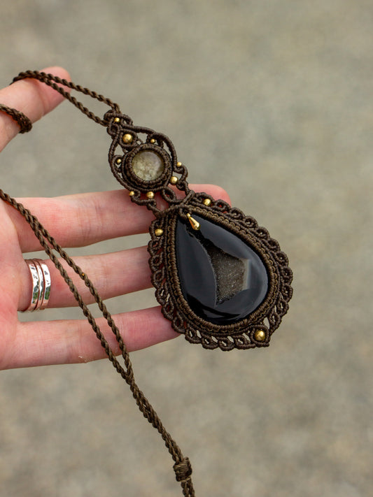 Lodolite & Black Onyx macrame necklace