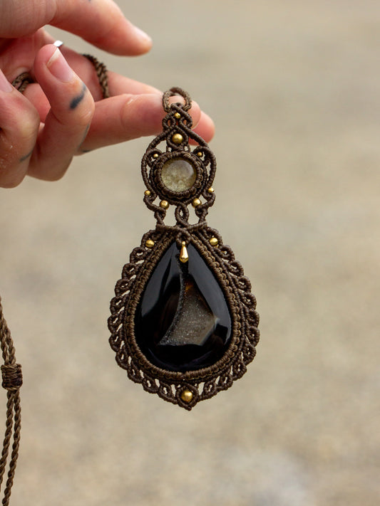 Lodolite & Black Onyx macrame necklace