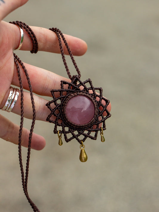 Rose Quartz macrame necklace
