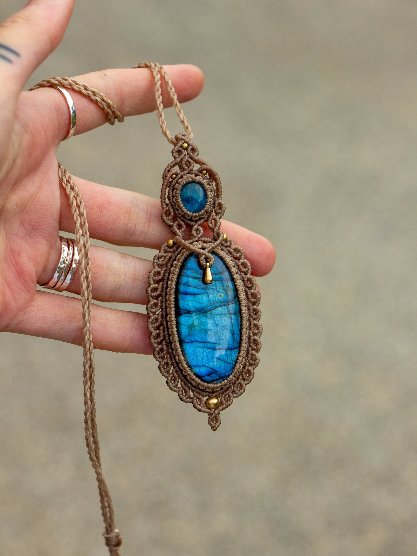 Apatite & Labradorite macrame necklace