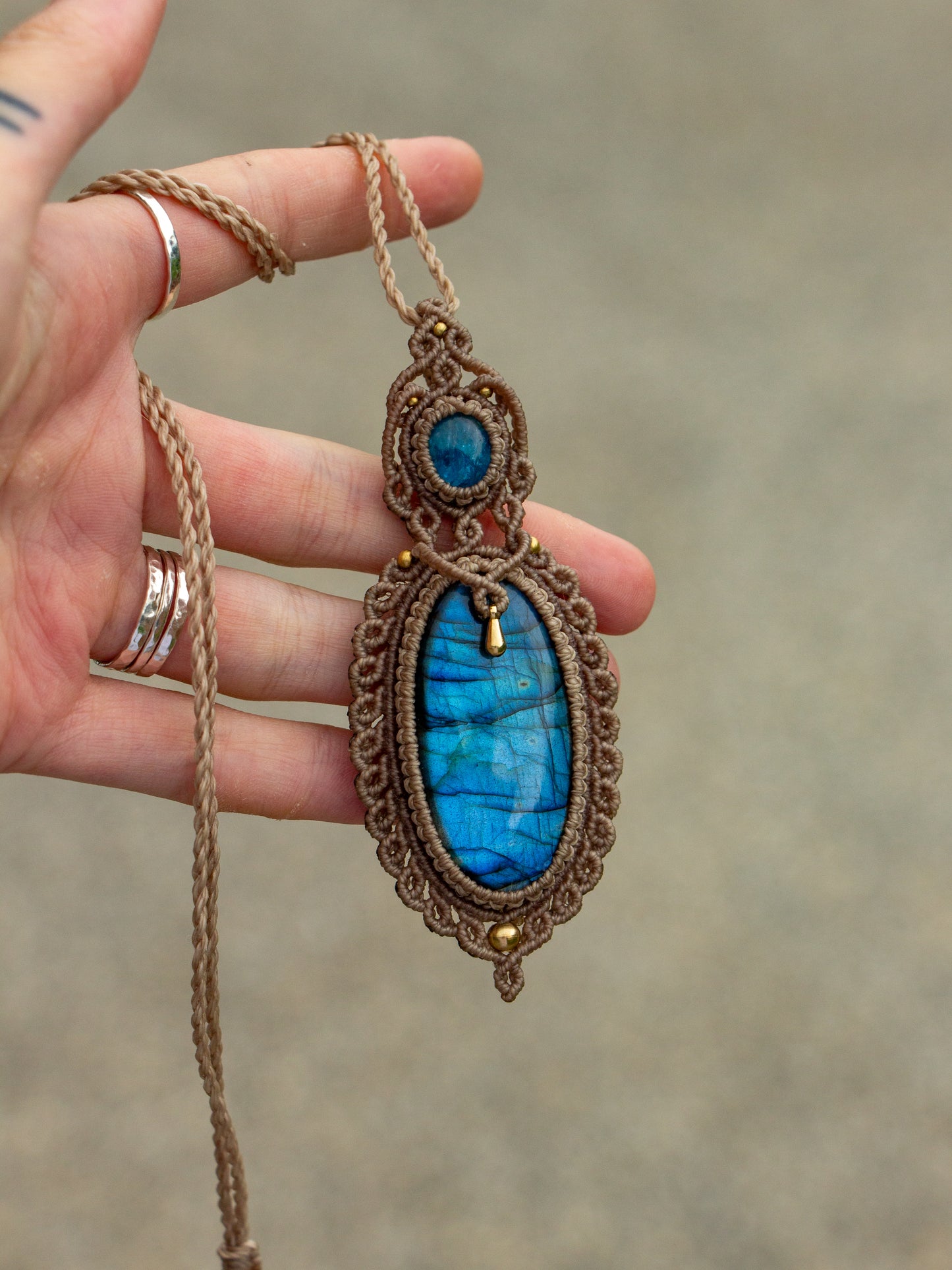 Apatite & Labradorite macrame necklace