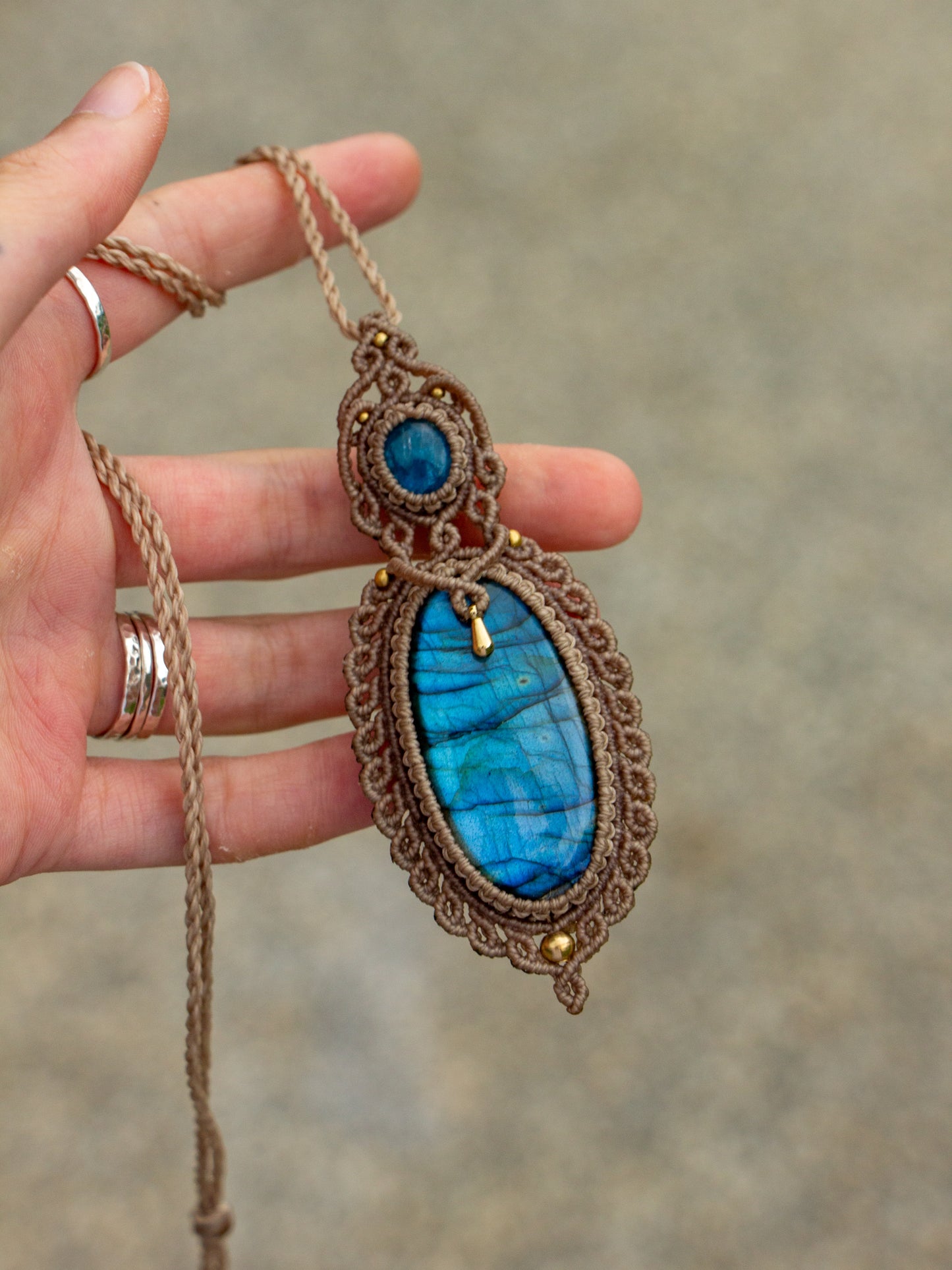 Apatite & Labradorite macrame necklace