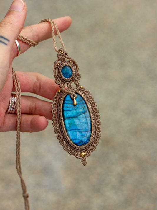 Apatite & Labradorite macrame necklace
