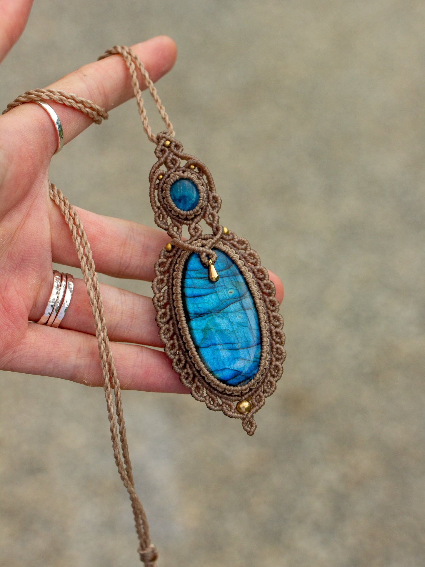 Apatite & Labradorite macrame necklace