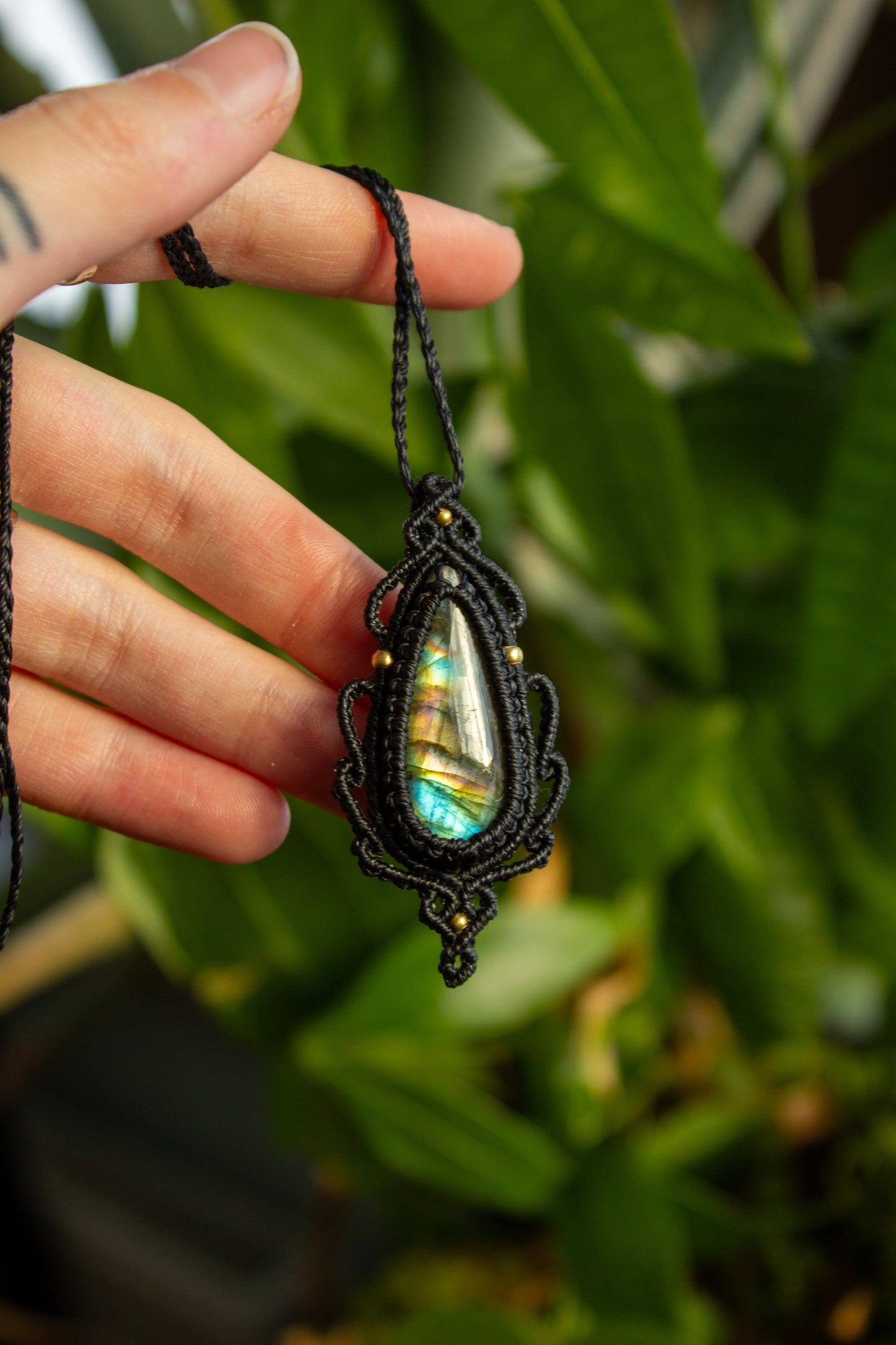 Labradorite • macrame necklace