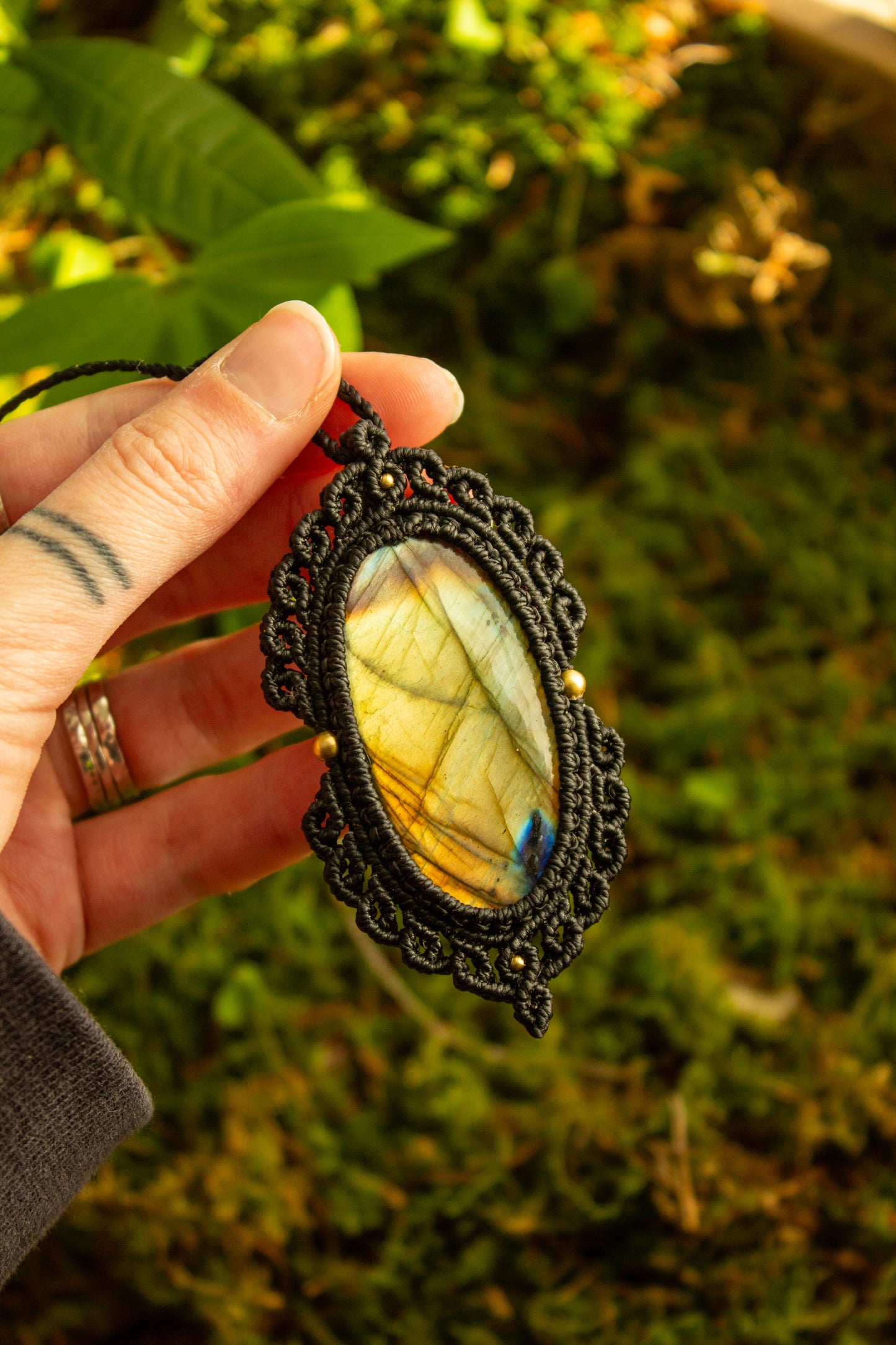Labradorite • macrame necklace