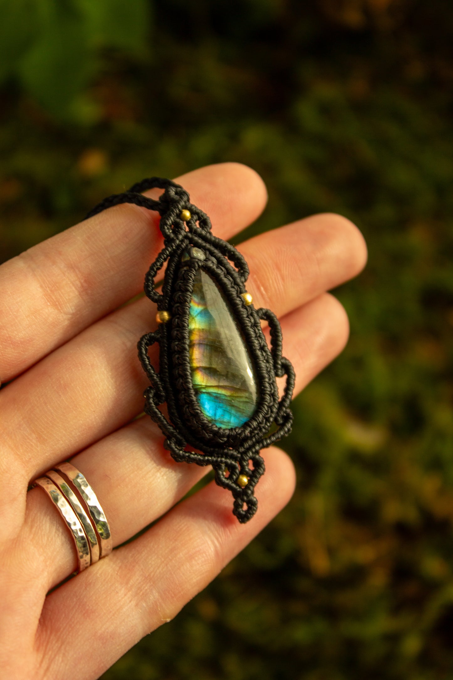 Labradorite • macrame necklace