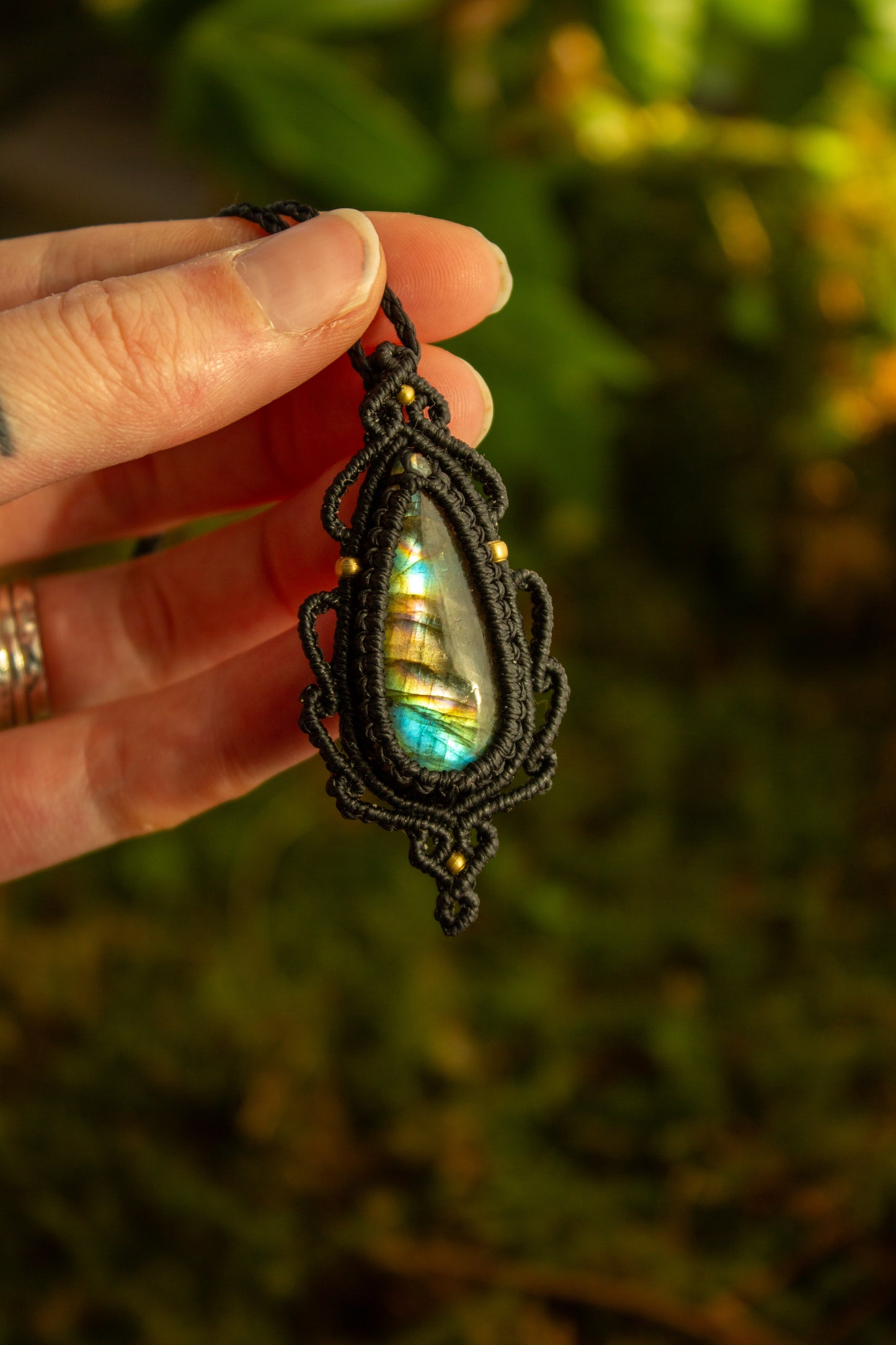 Labradorite • macrame necklace