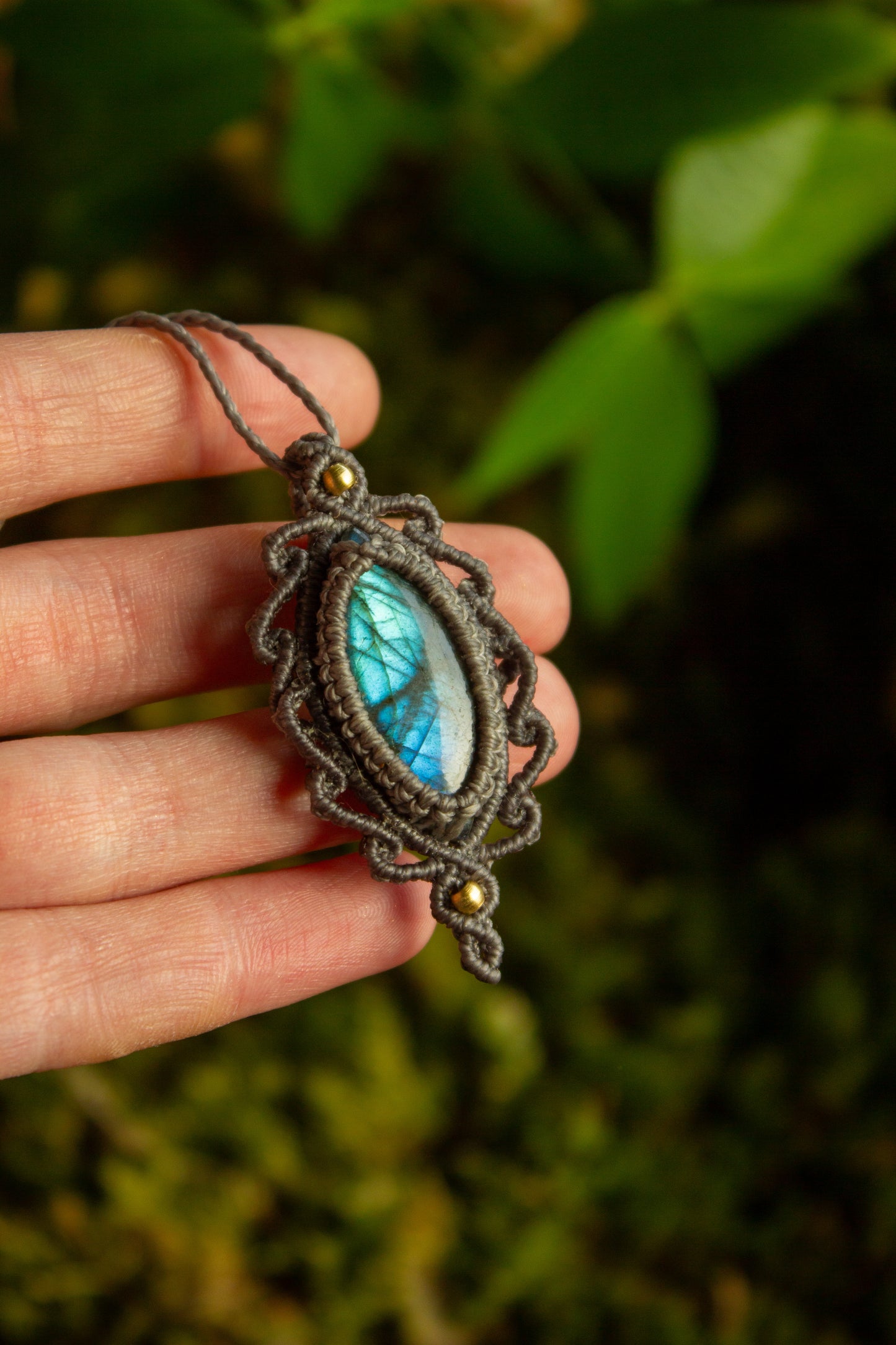 Labradorite • macrame necklace
