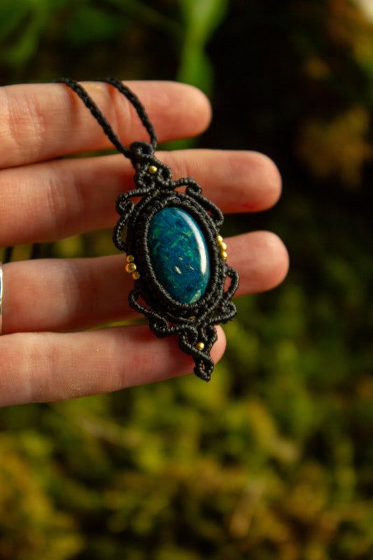 Shattuckite • macrame necklace