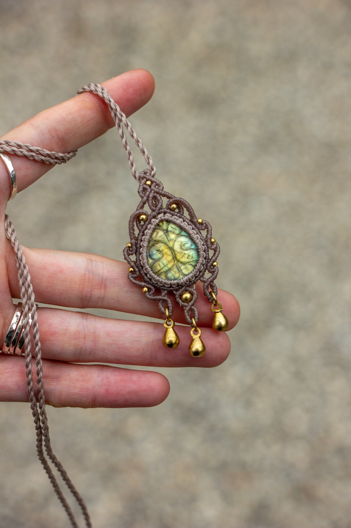 Labradorite macrame necklace