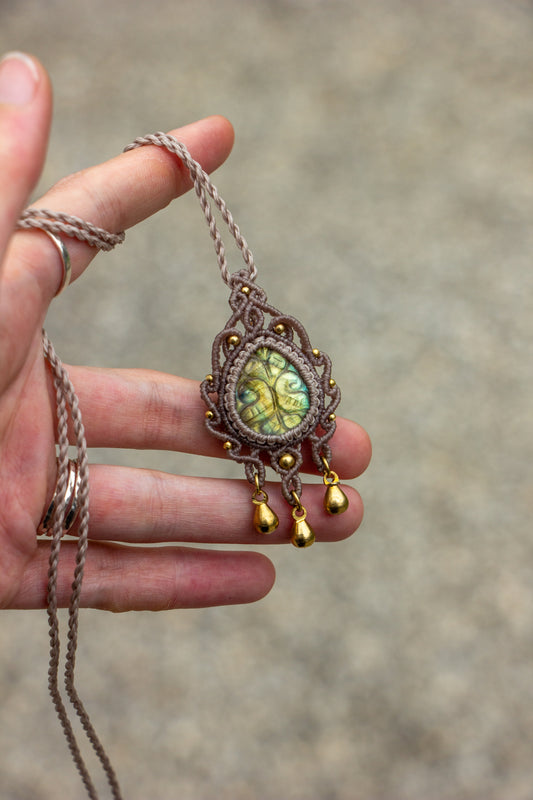 Labradorite macrame necklace