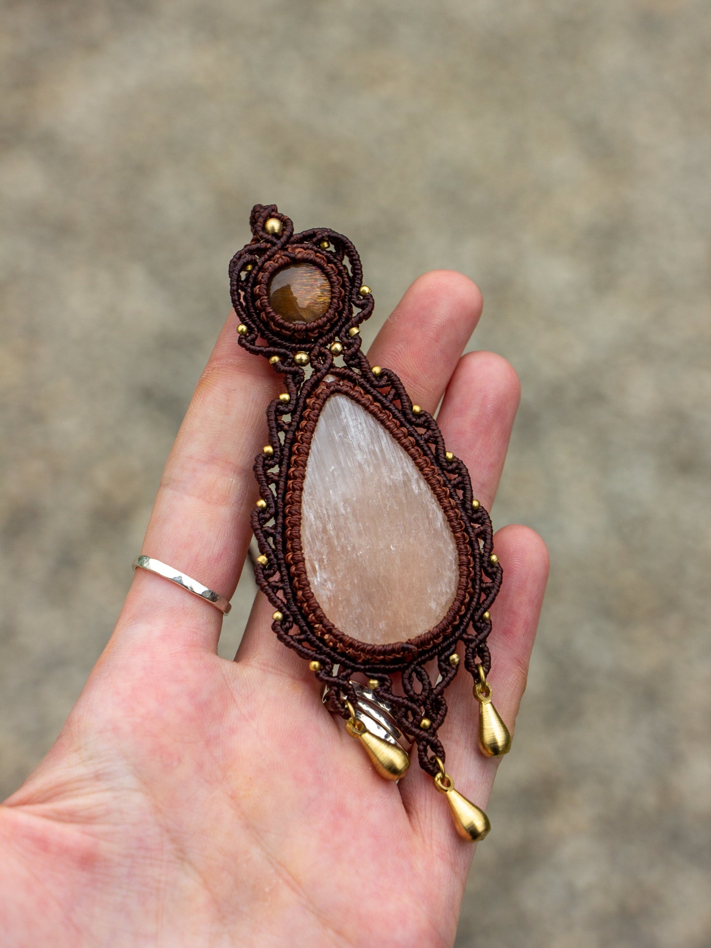 Sunstone & Orange Selenite macrame necklace