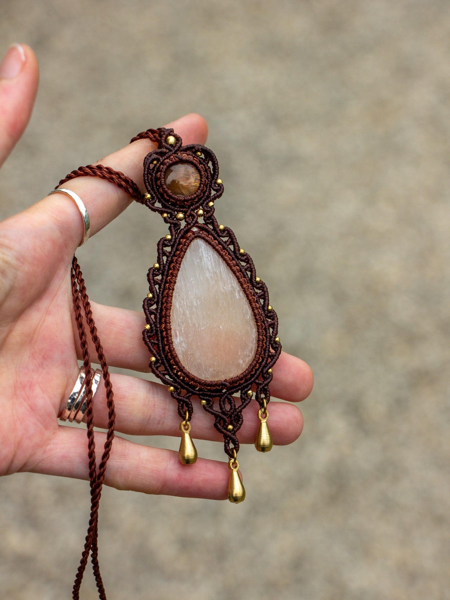 Sunstone & Orange Selenite macrame necklace