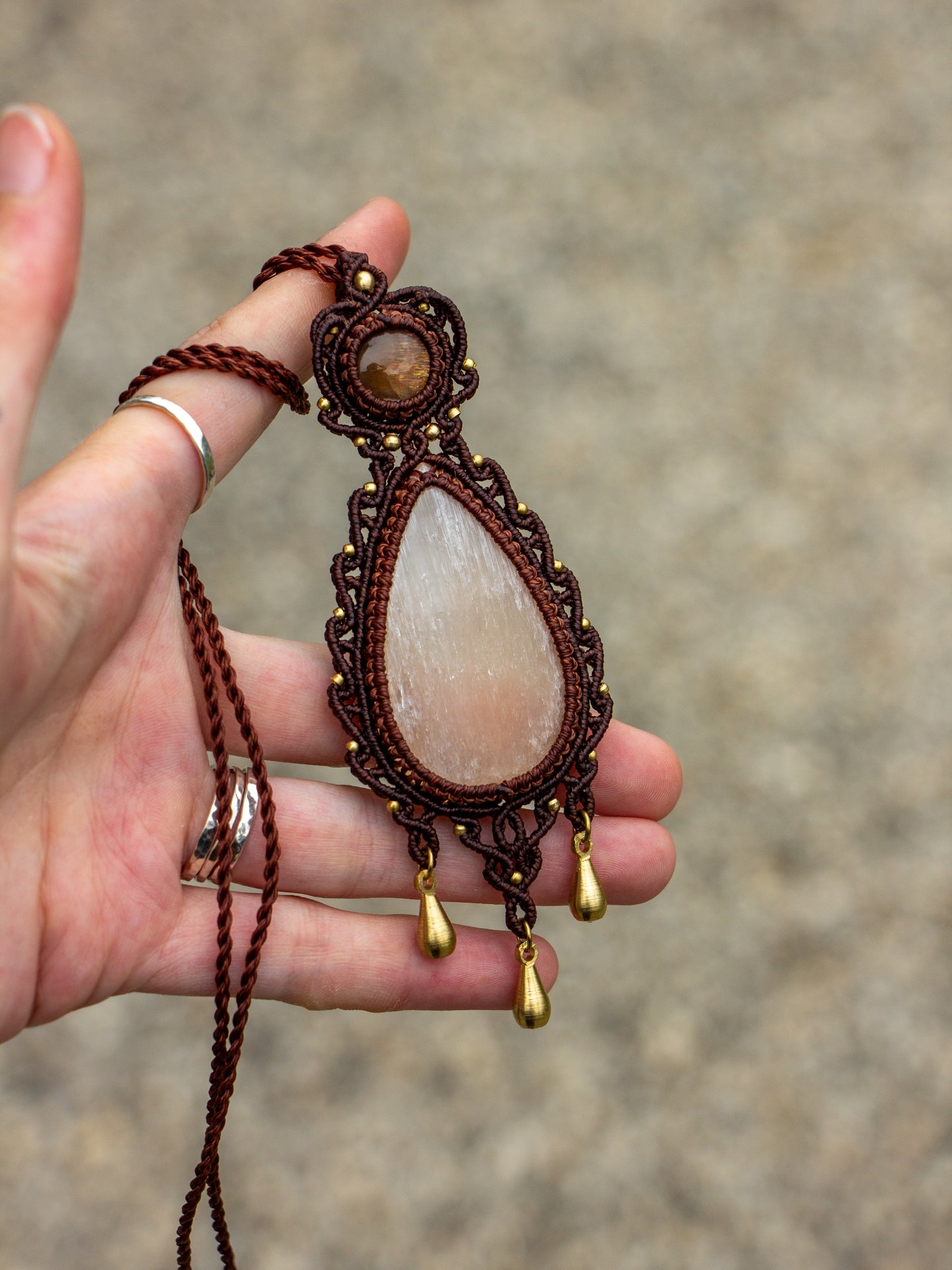 Sunstone & Orange Selenite macrame necklace