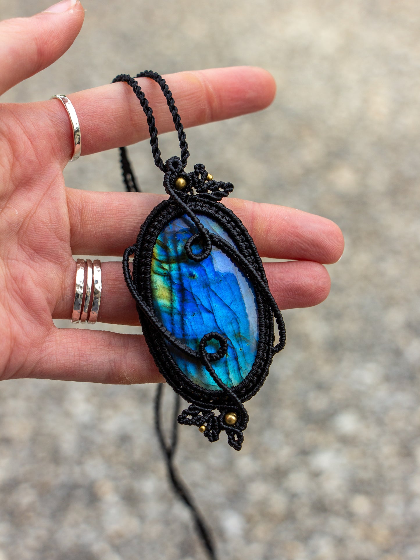 Labradorite macrame necklace