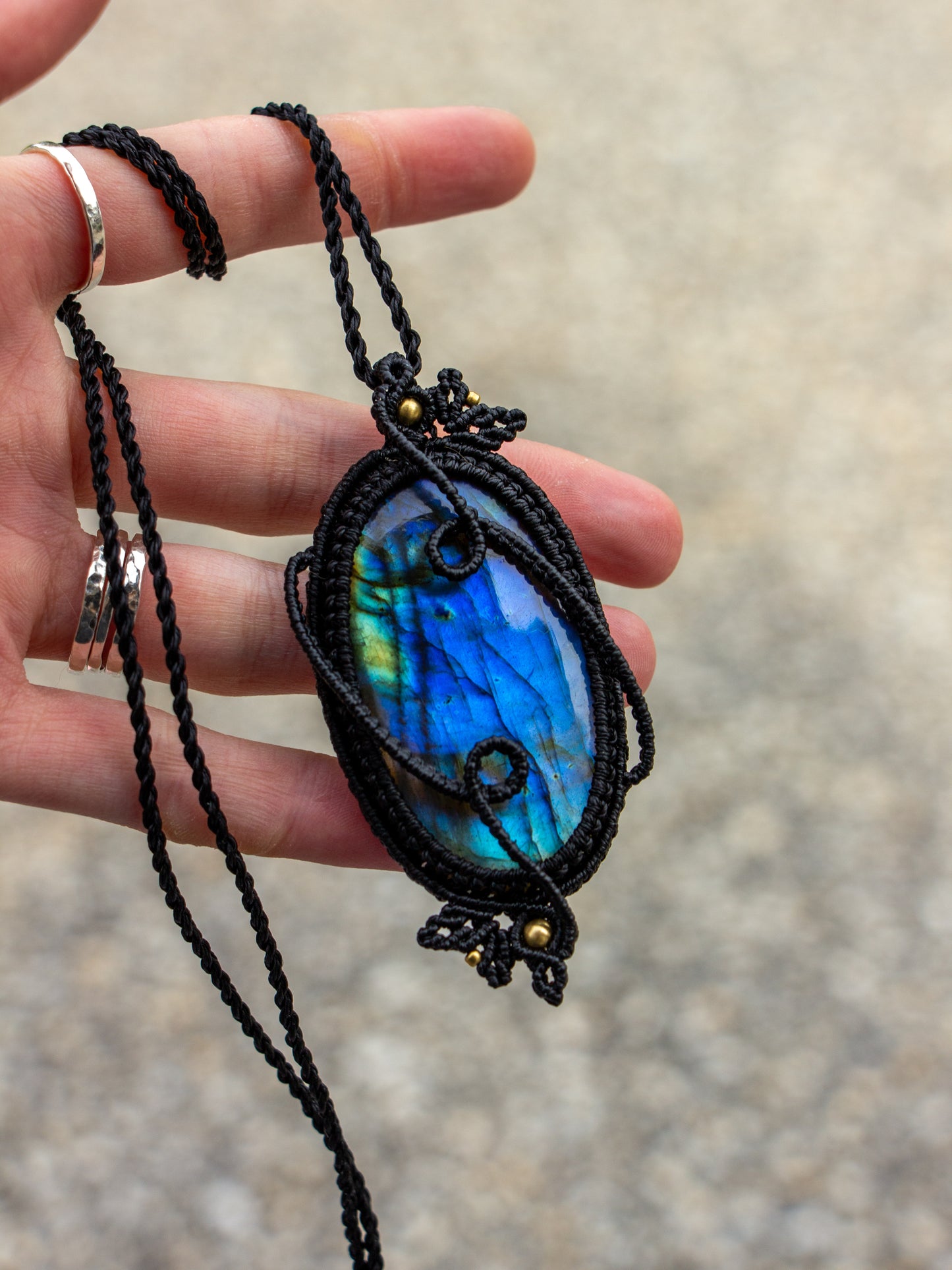 Labradorite macrame necklace