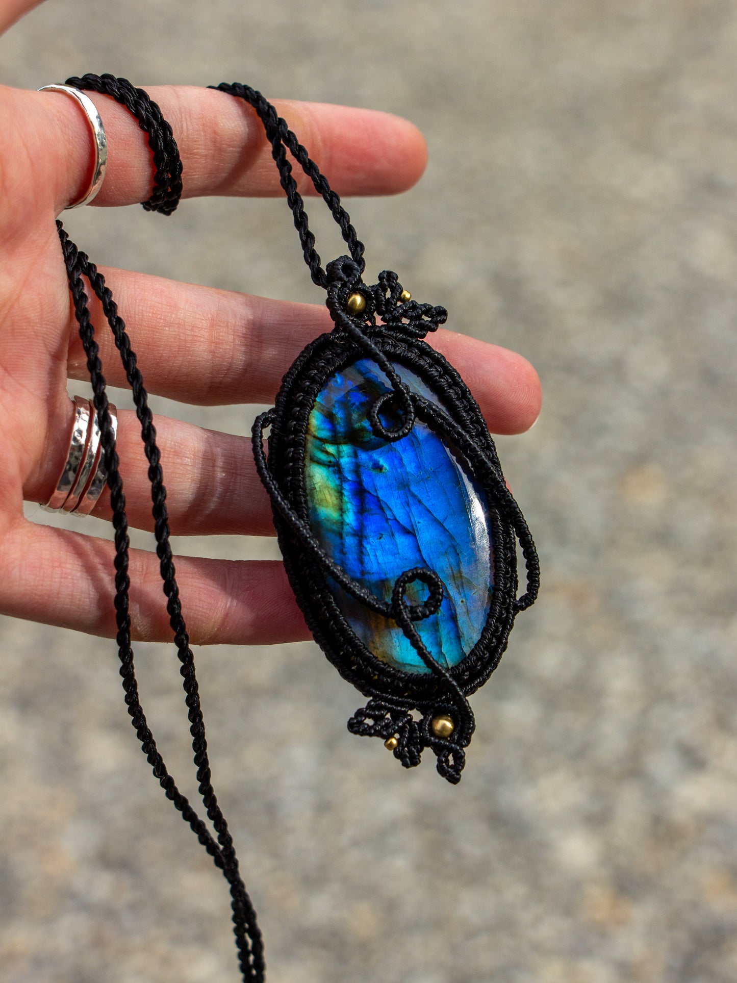 Labradorite macrame necklace