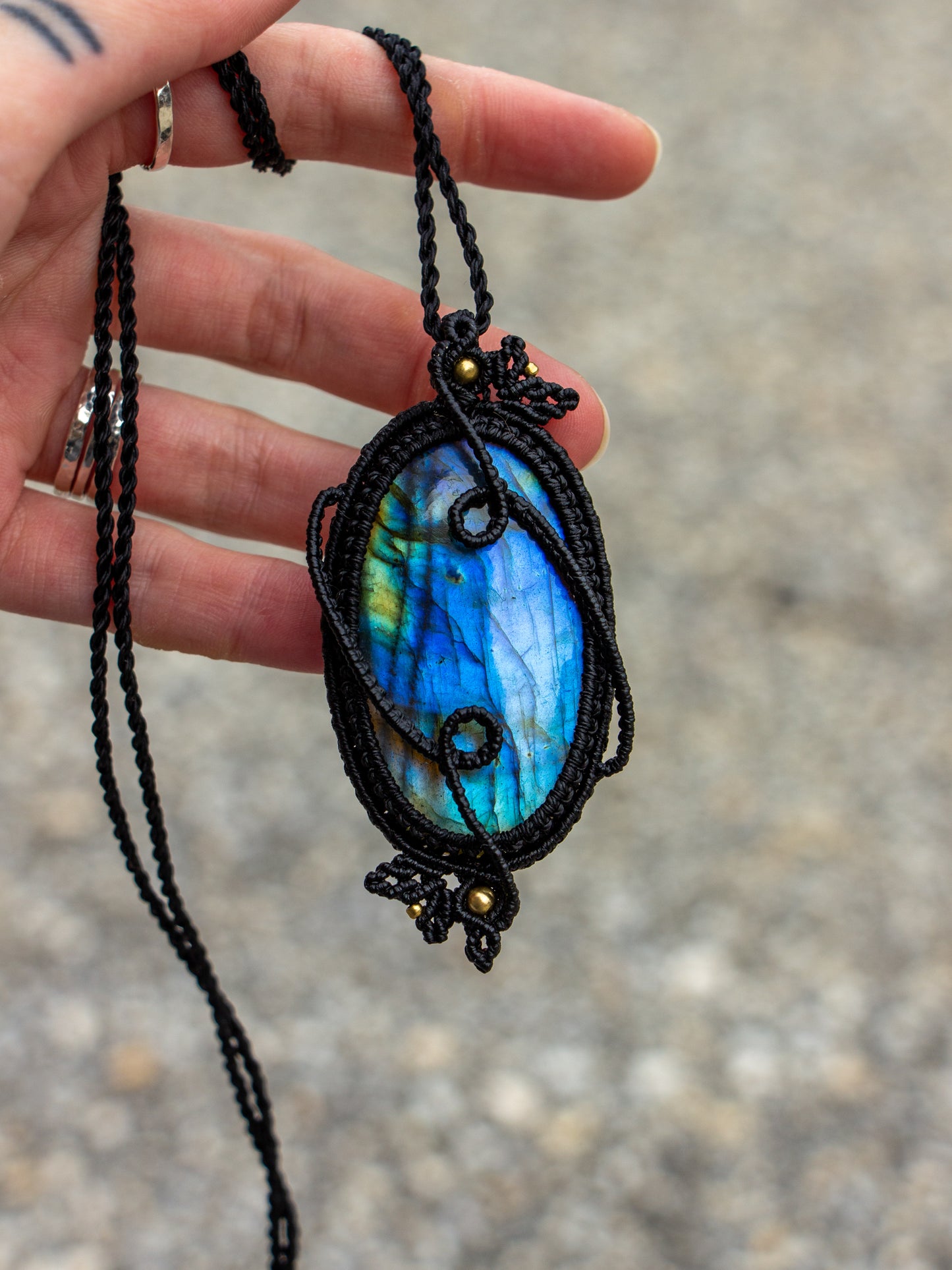 Labradorite macrame necklace
