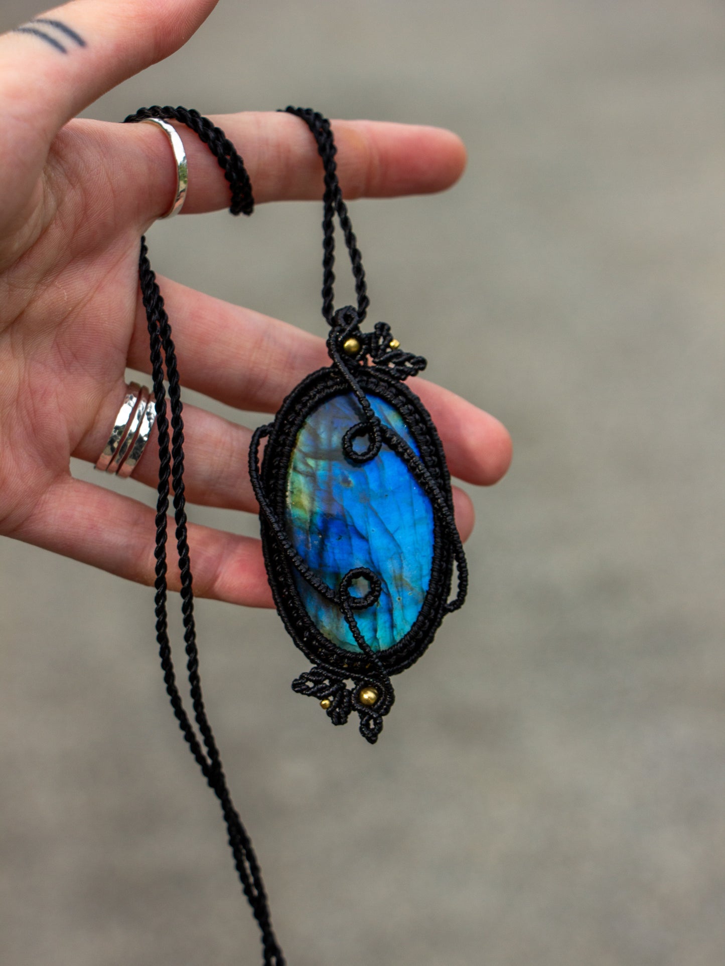 Labradorite macrame necklace