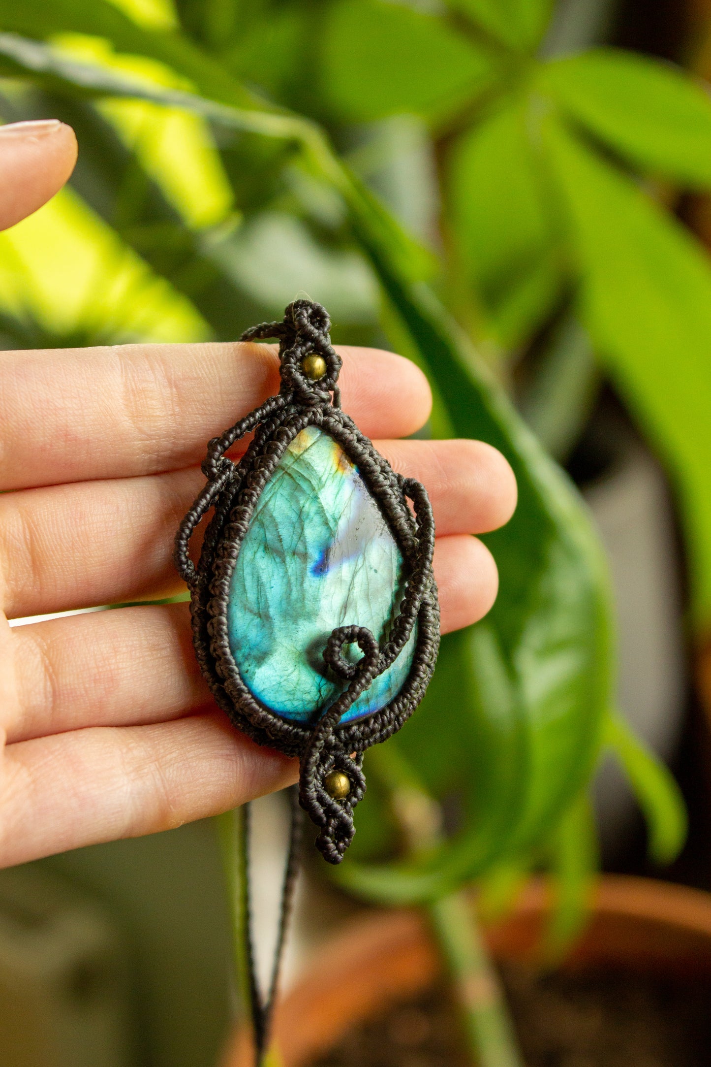Layla • Labradorite macrame necklace