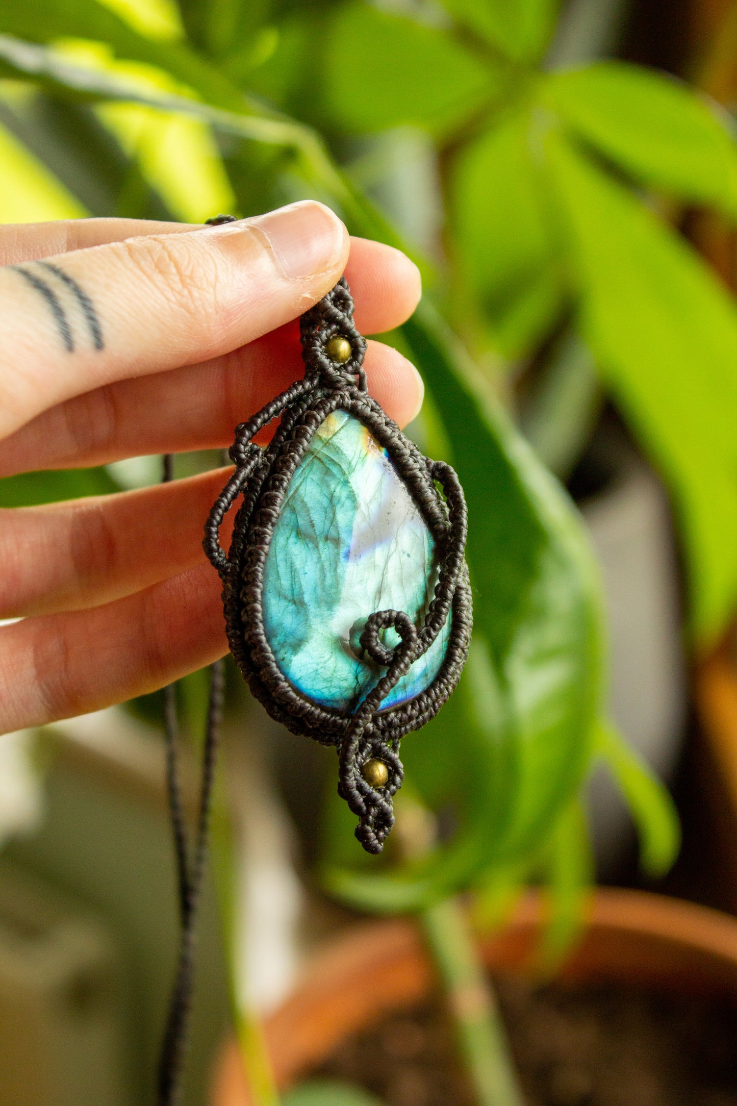 Layla • Labradorite macrame necklace