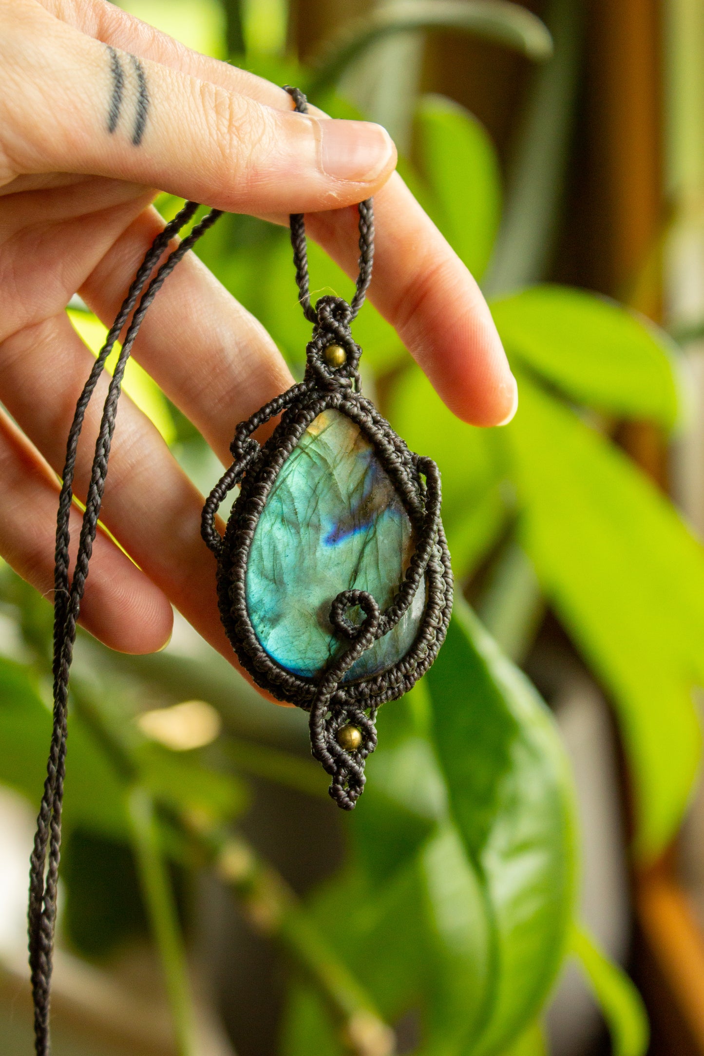 Layla • Labradorite macrame necklace