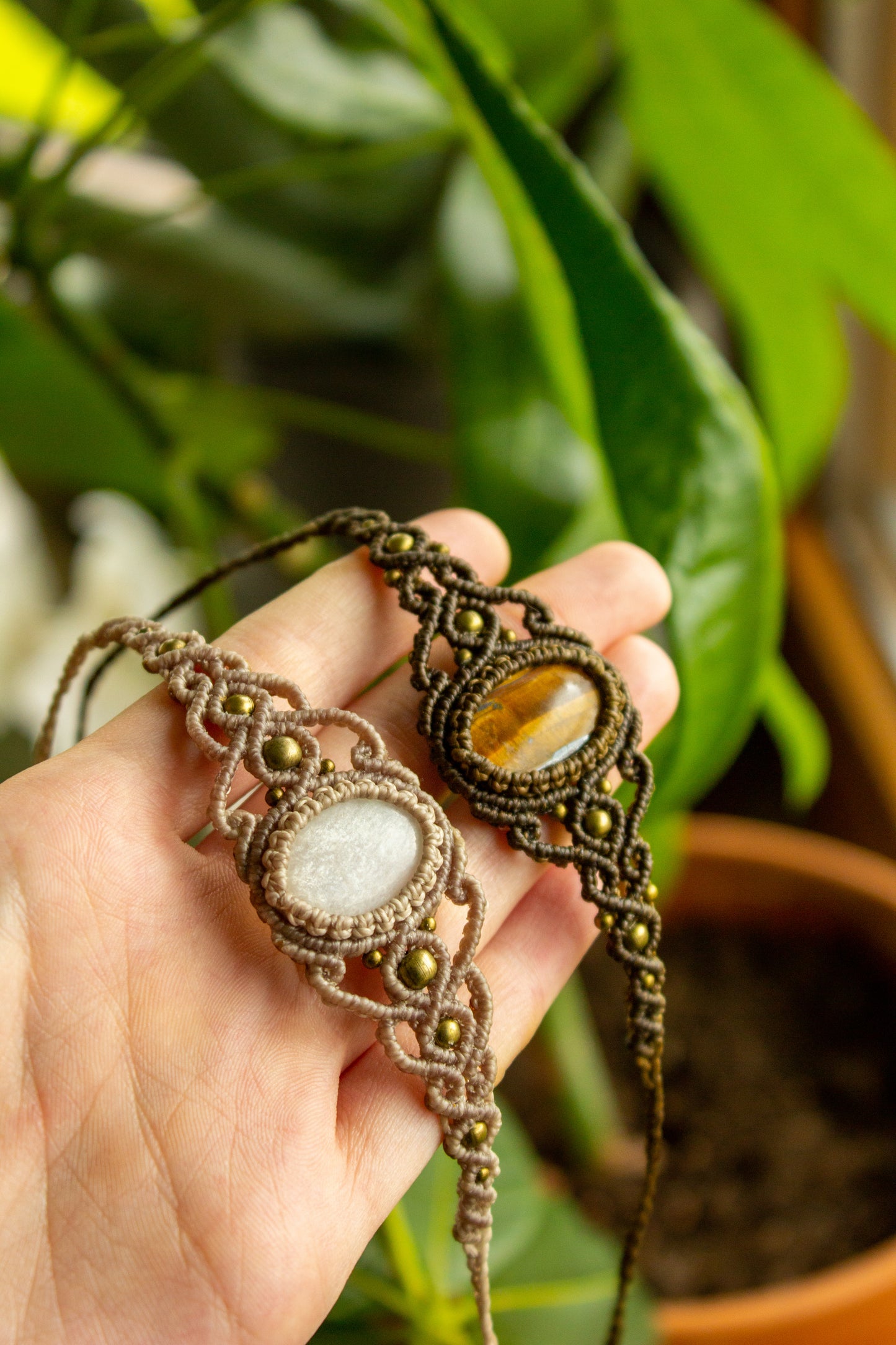 Lily • Tigers Eye macrame bracelet