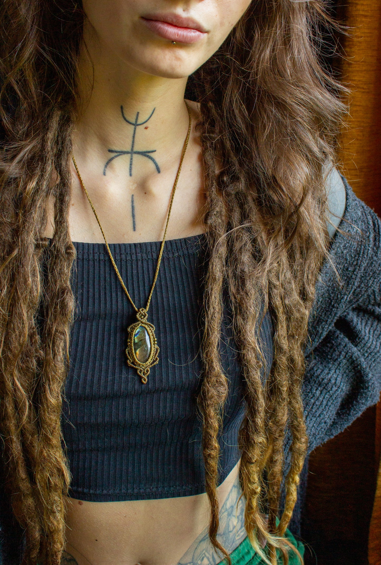 Fiona • Labradorite macrame necklace