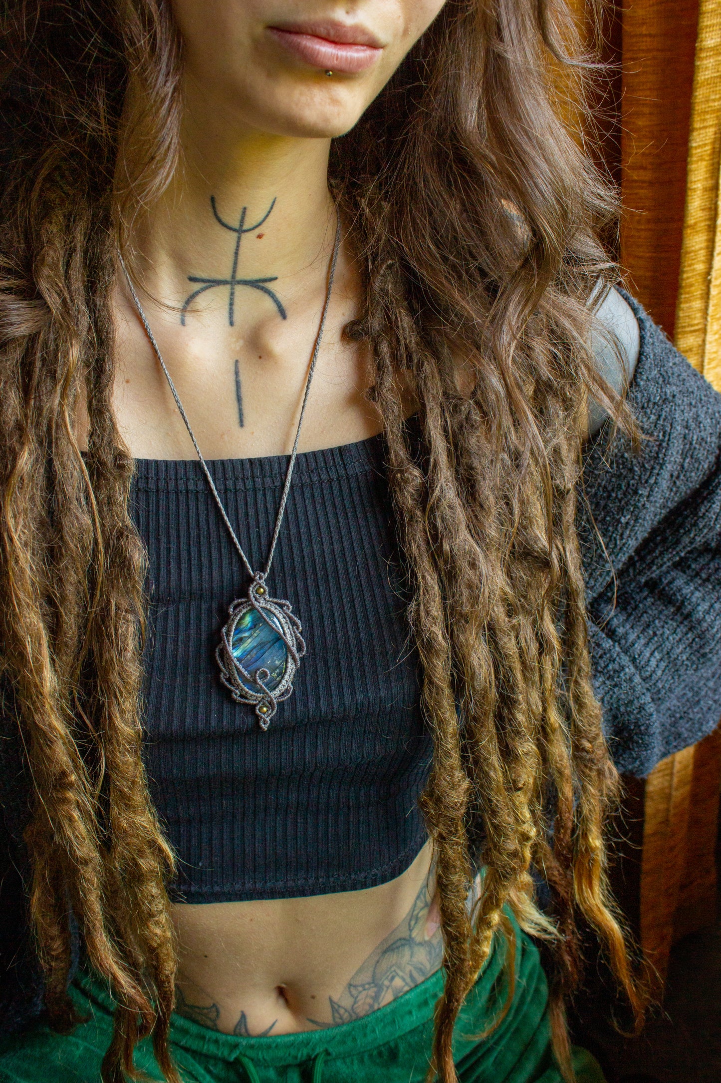 Amara • Labradorite macrame necklace