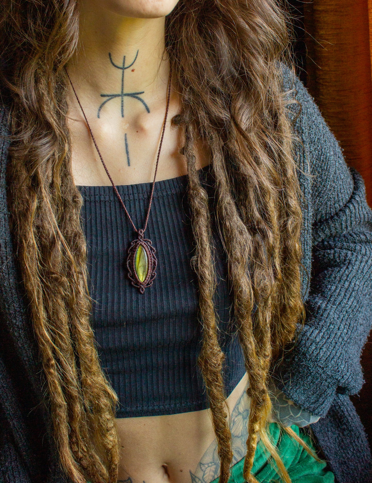 Lily • Labradorite macrame necklace