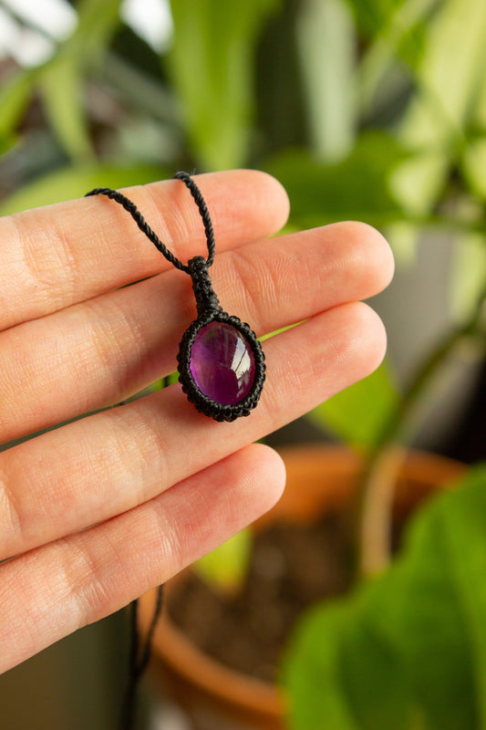 Amethyst macrame necklace