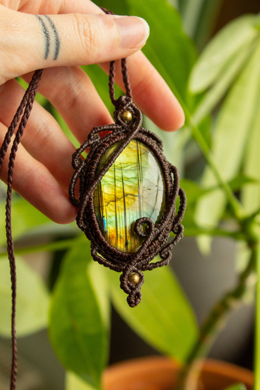 Athena • Labradorite macrame necklace