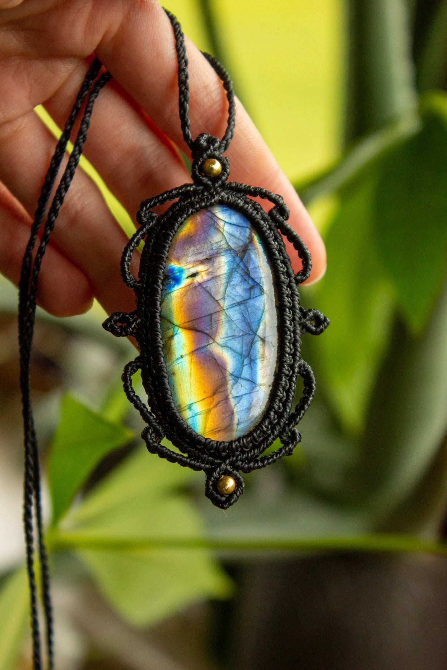 Iris • Labradorite macrame necklace
