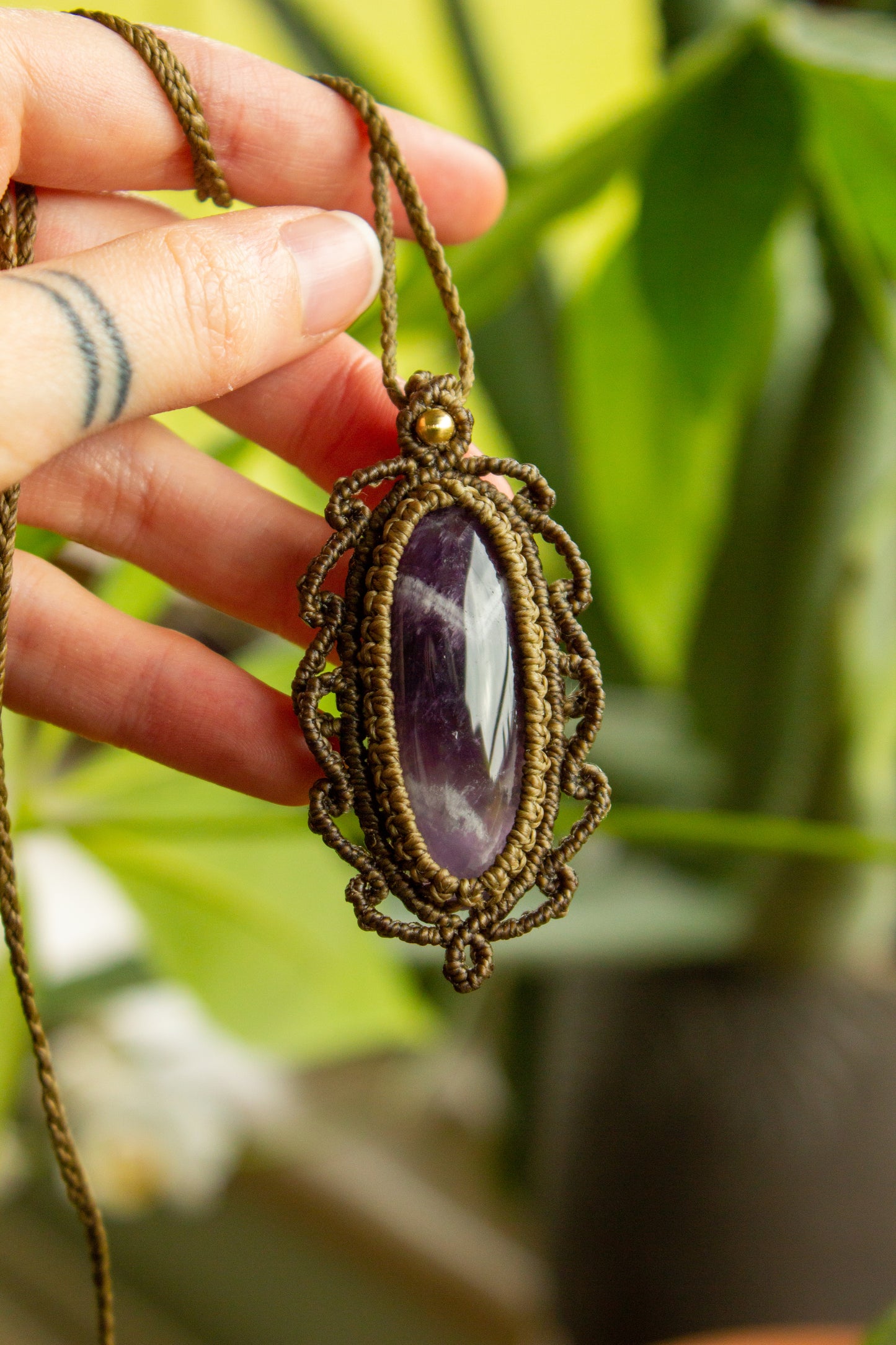 Vanessa • Chevron Amehtyst macrame necklace