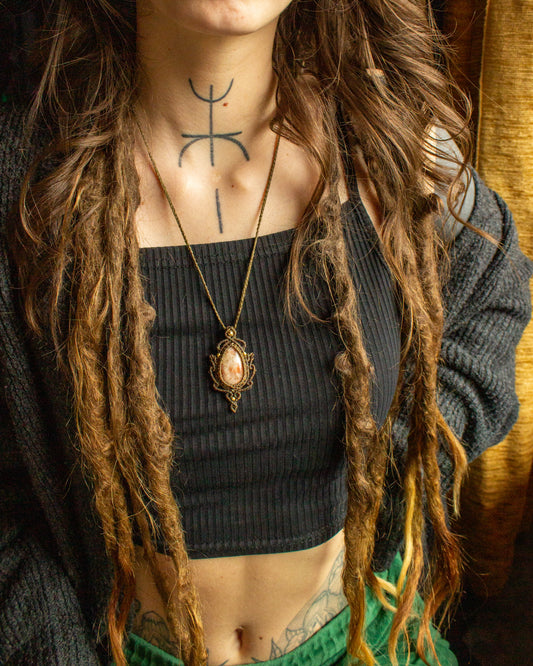 Calamba • Sunstone macrame necklace