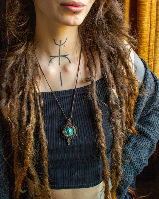 Orotina • Azurite macrame necklace
