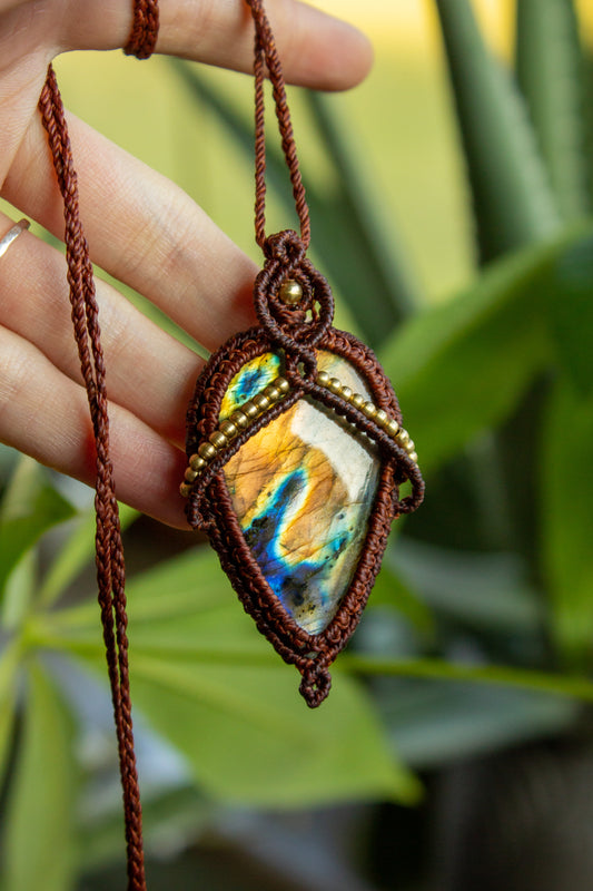 Heredia • Labradorite macrame necklace